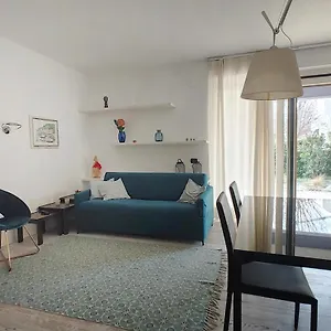  Apartment Maison Grace, Con Ampio Portico Italien
